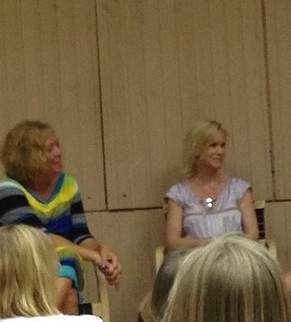 Ann Ljungberg till vänster, jag till höger